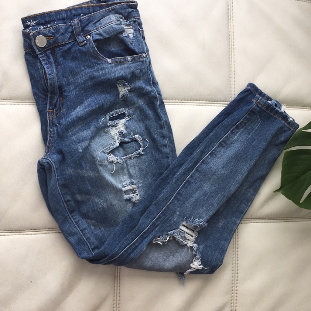 Almost Famous Jeans Midrise